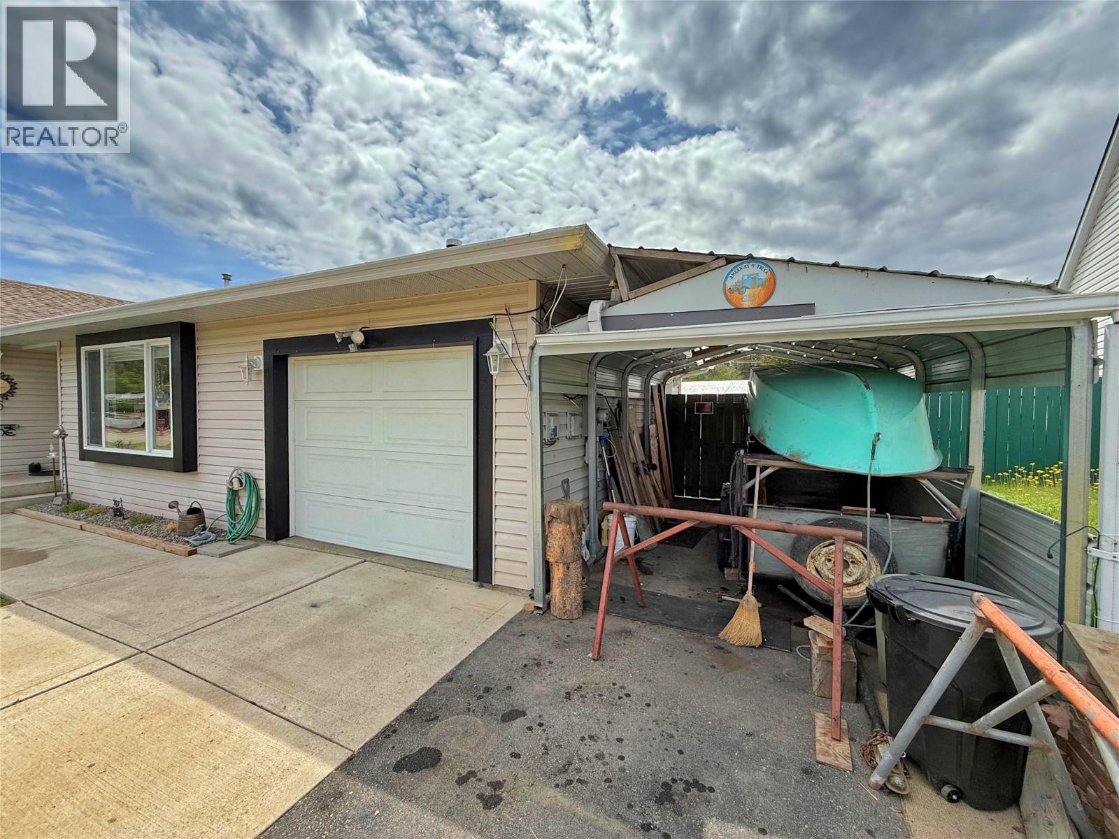 8 EAGLE Crescent, Princeton