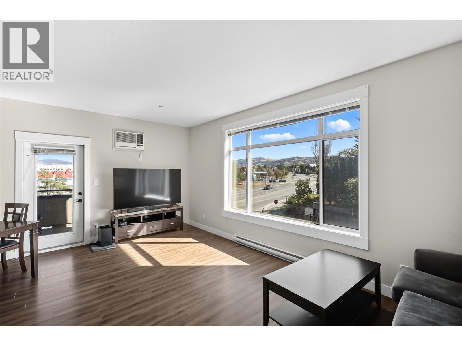 #309 755 MCGILL ROAD - 11