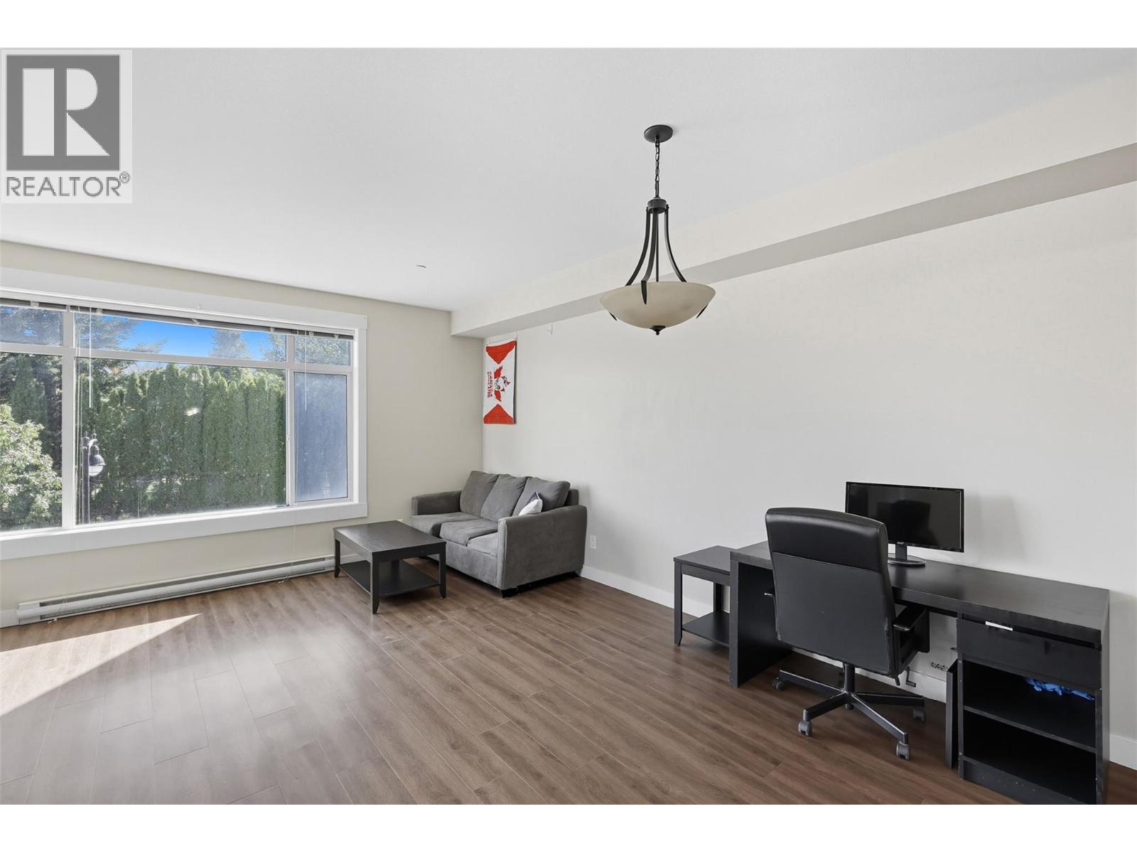 #309 755 MCGILL ROAD - 12