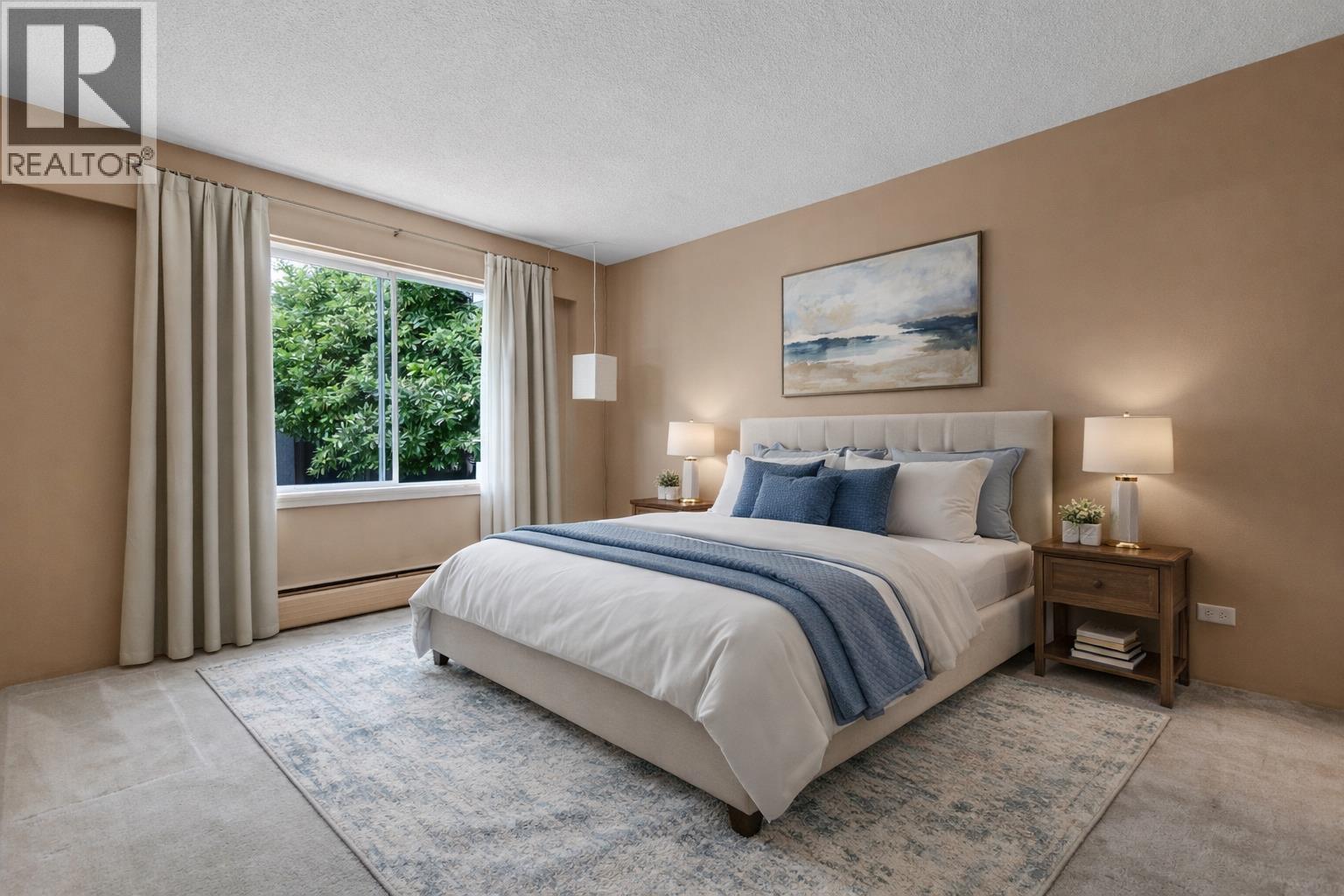 102 1730 DUCHESS AVENUE, West Vancouver