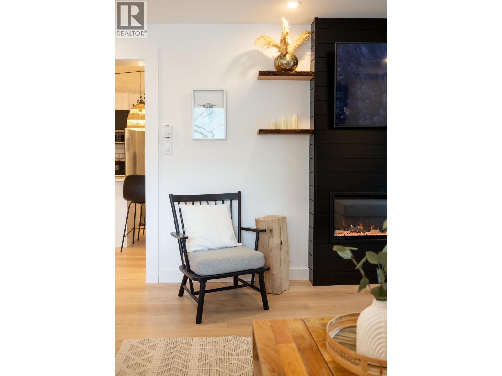 100 2021 KAREN CRESCENT, Whistler