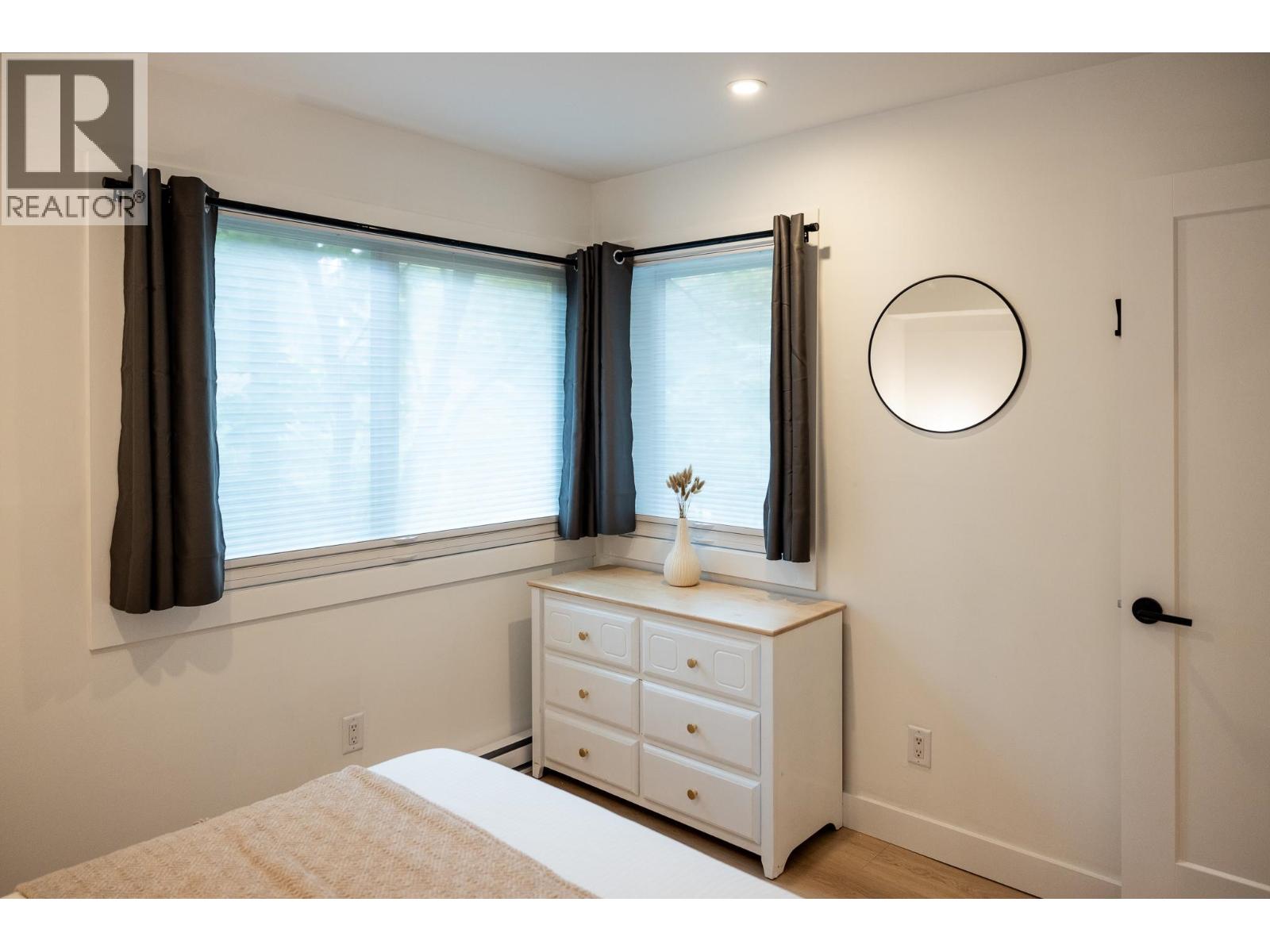 100 2021 KAREN CRESCENT, Whistler