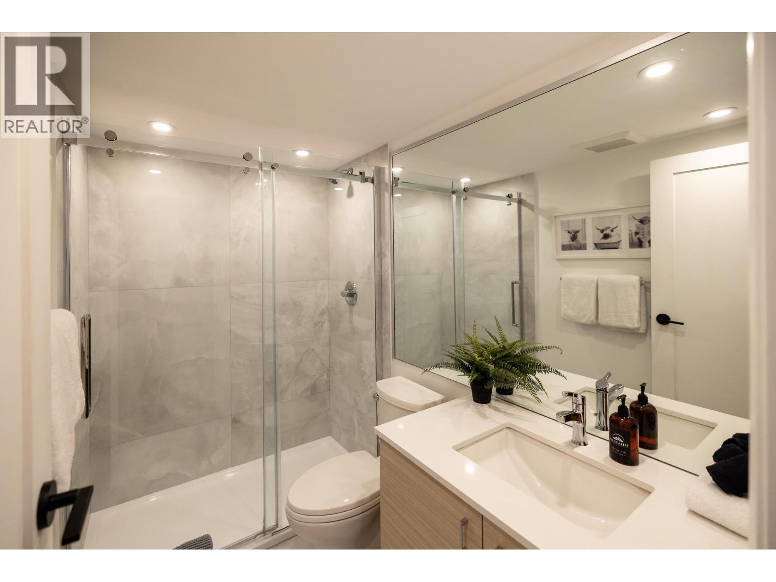 100 2021 KAREN CRESCENT, Whistler