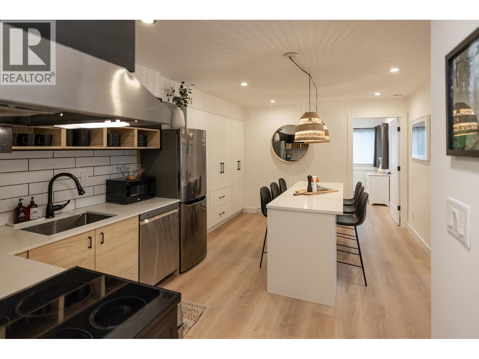 100 2021 KAREN CRESCENT, Whistler