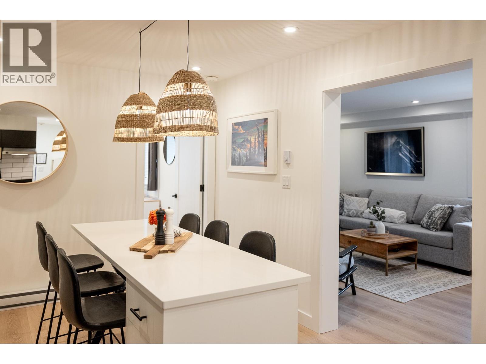 100 2021 KAREN CRESCENT, Whistler