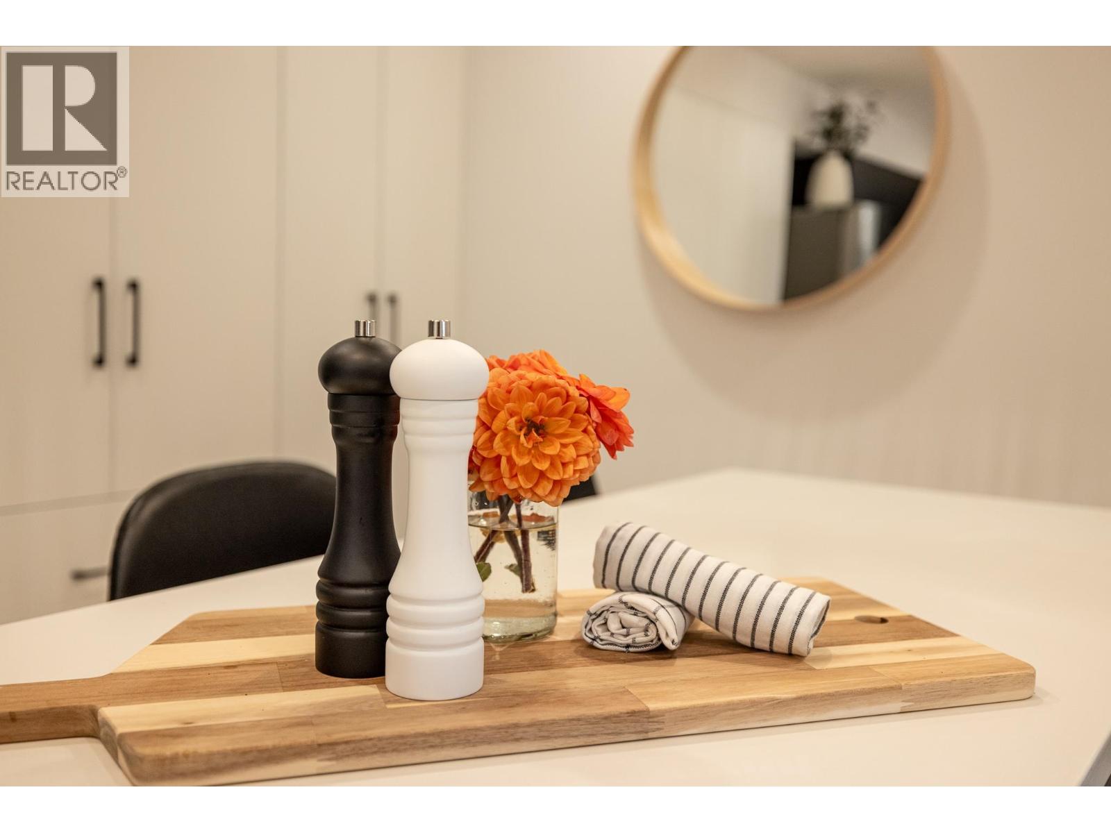 100 2021 KAREN CRESCENT, Whistler