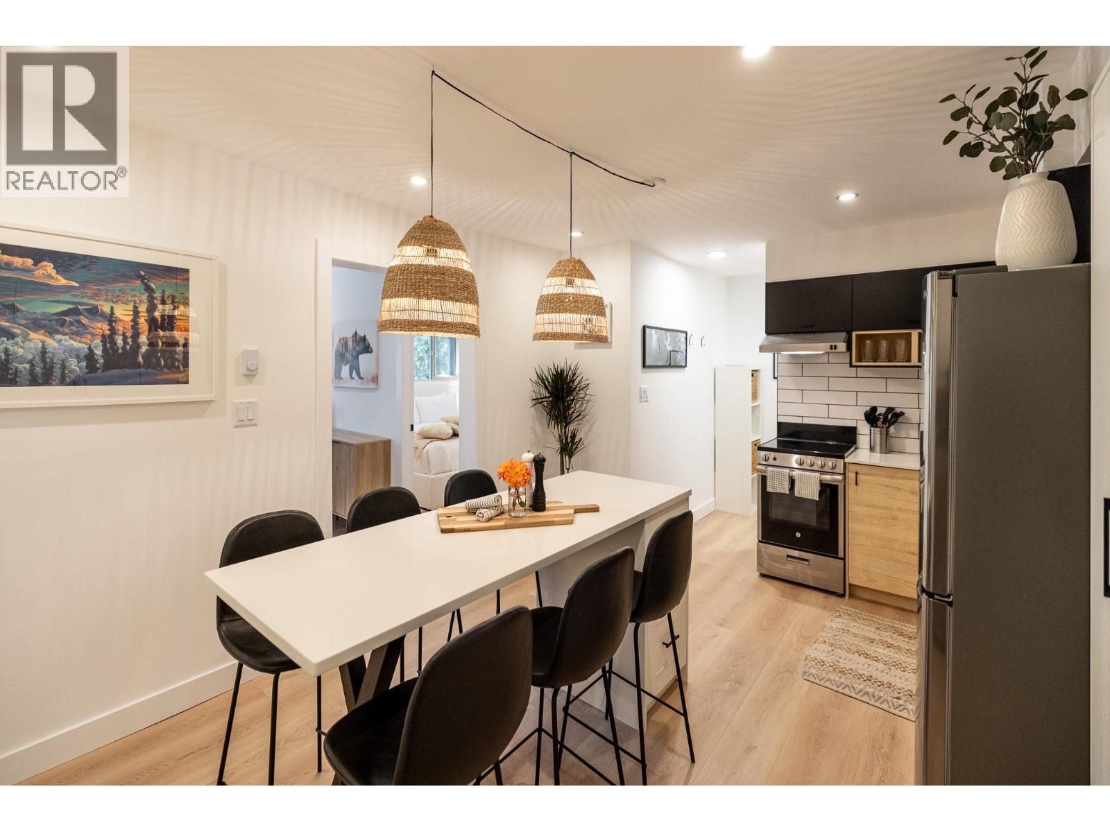 100 2021 KAREN CRESCENT, Whistler