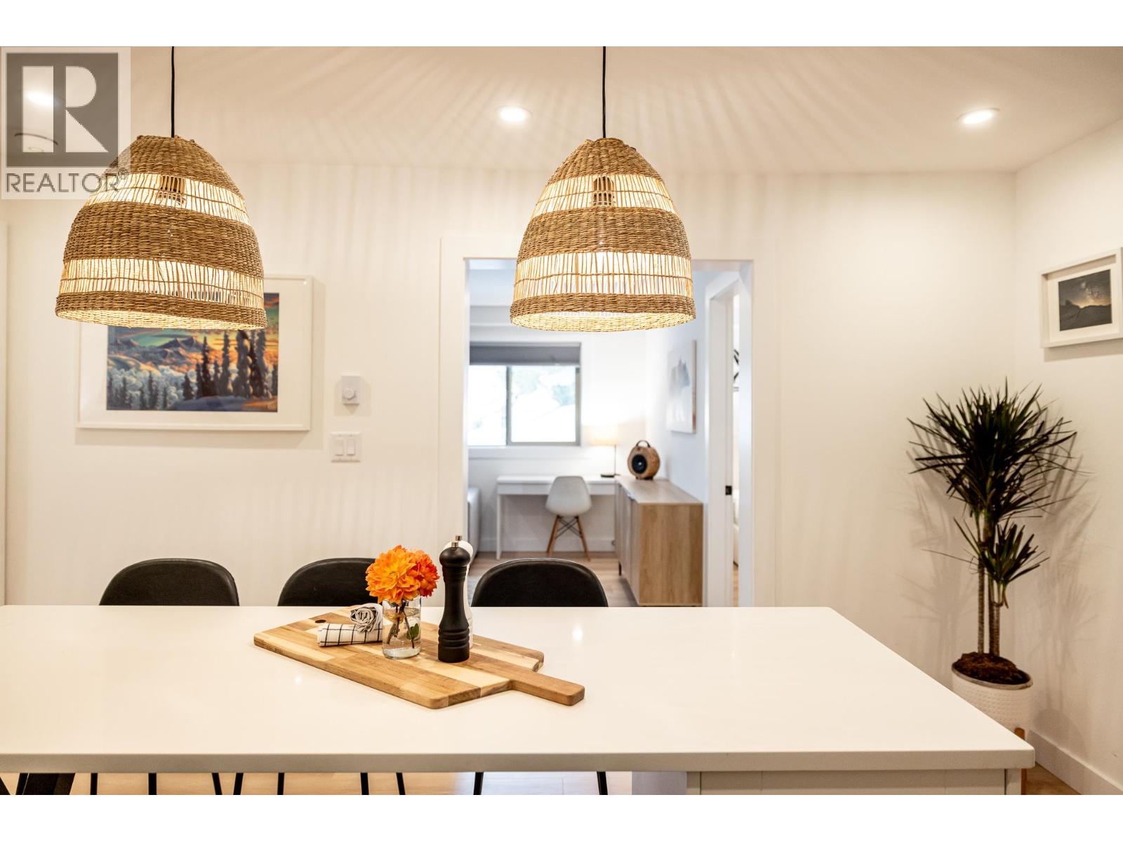 100 2021 KAREN CRESCENT, Whistler