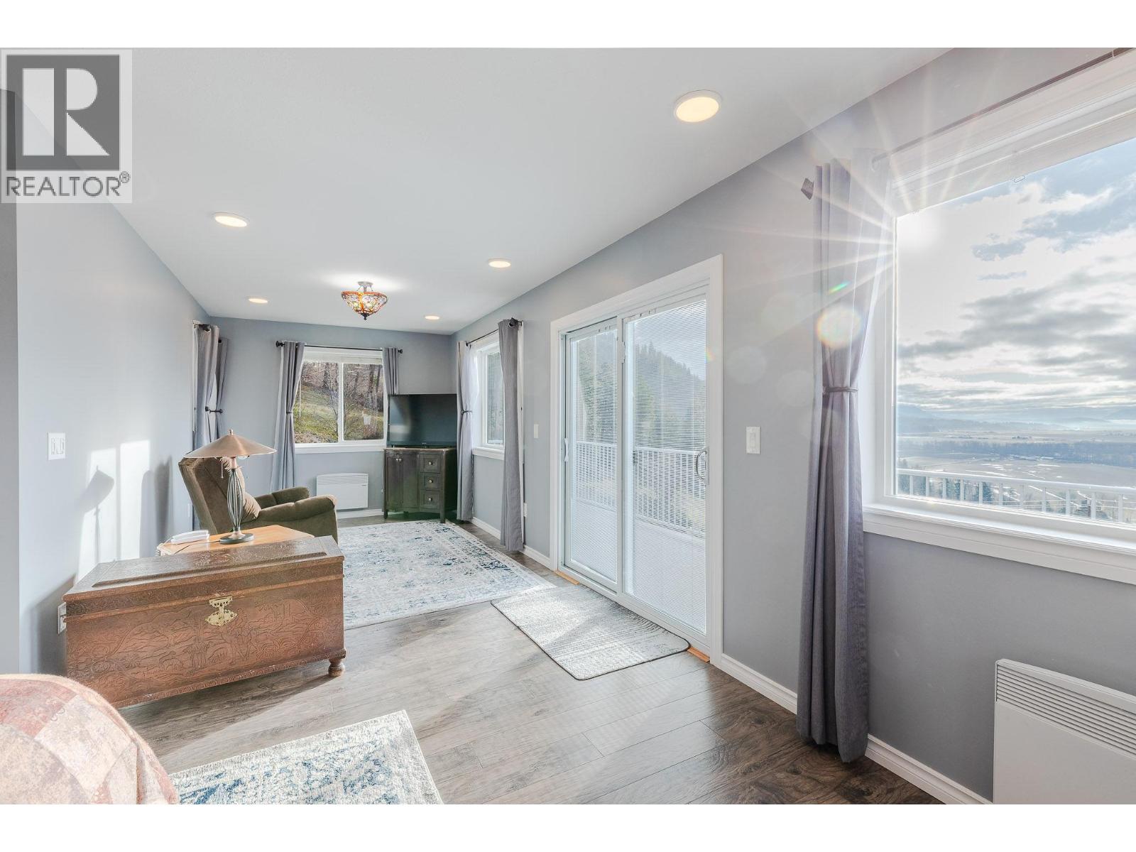 5650 Bathie Road - 13