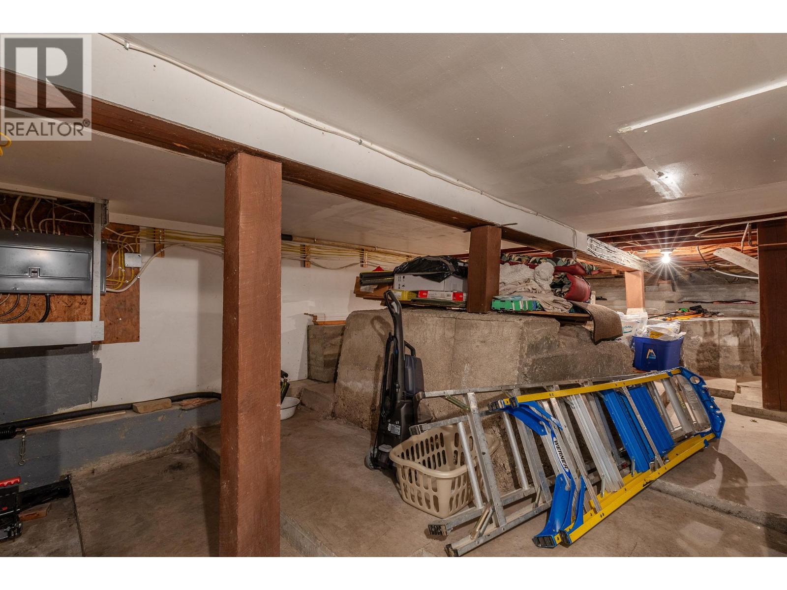 5650 BATHIE ROAD - 21