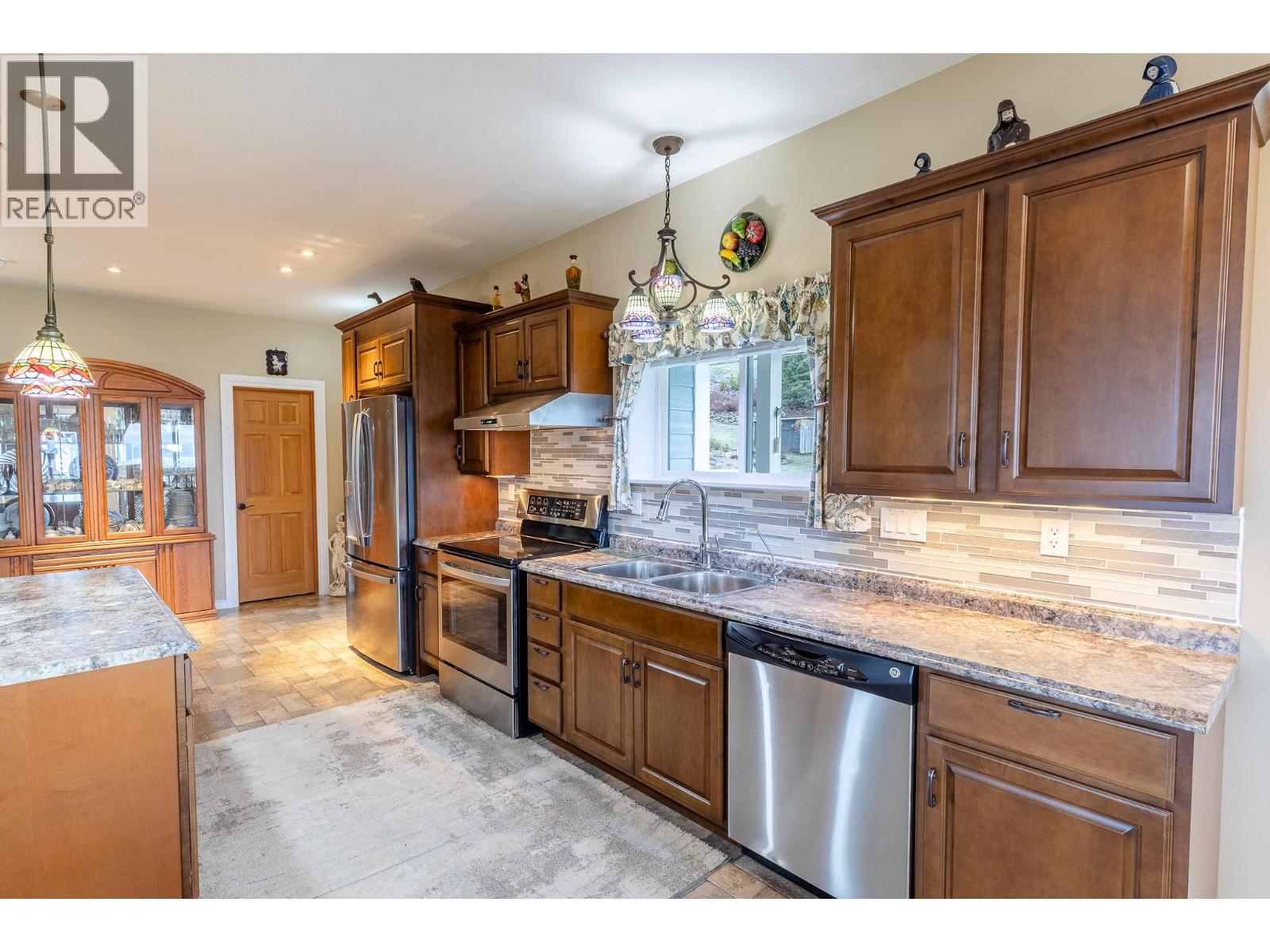 5650 Bathie Road - 5