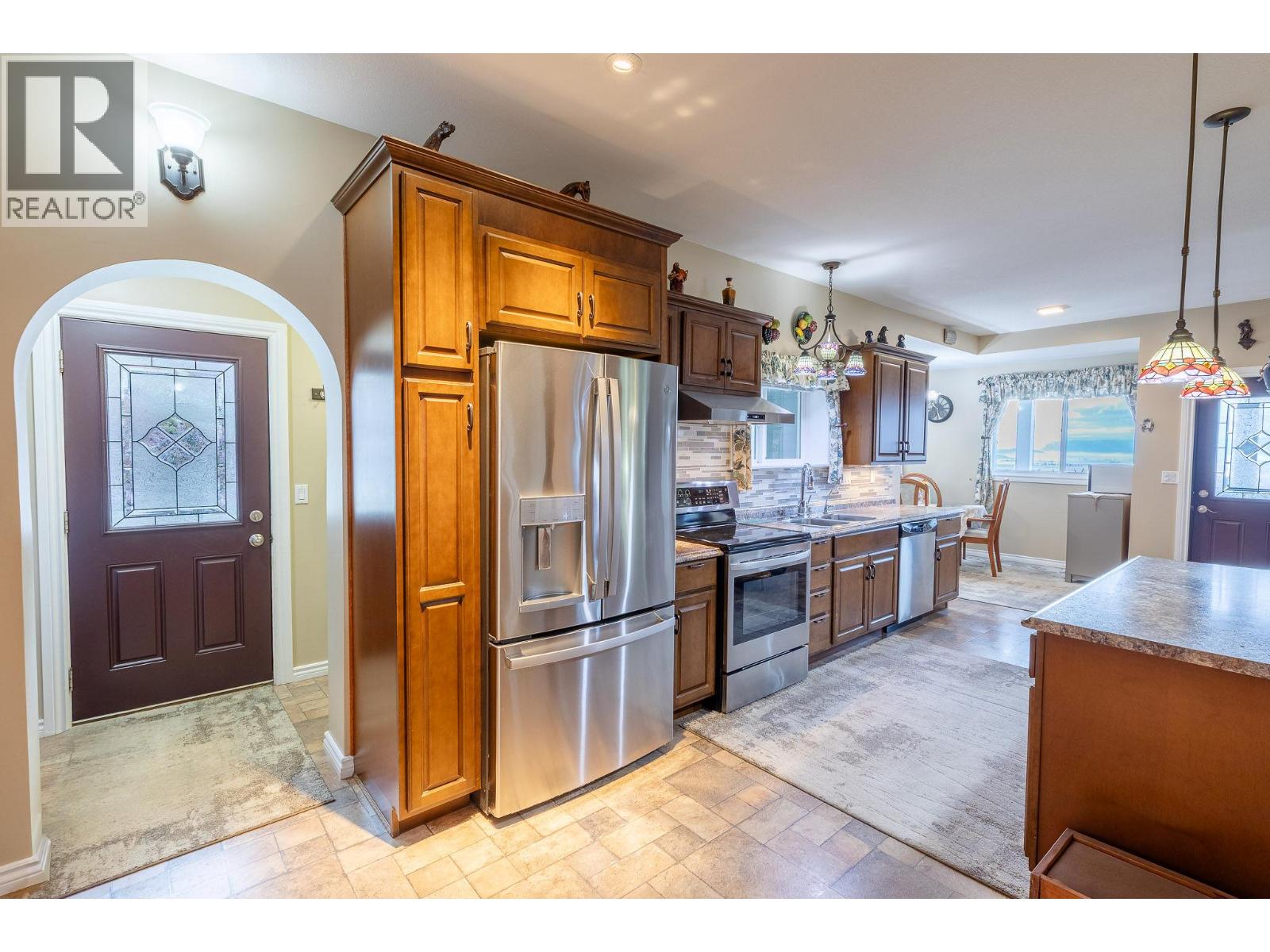 5650 BATHIE ROAD - 7