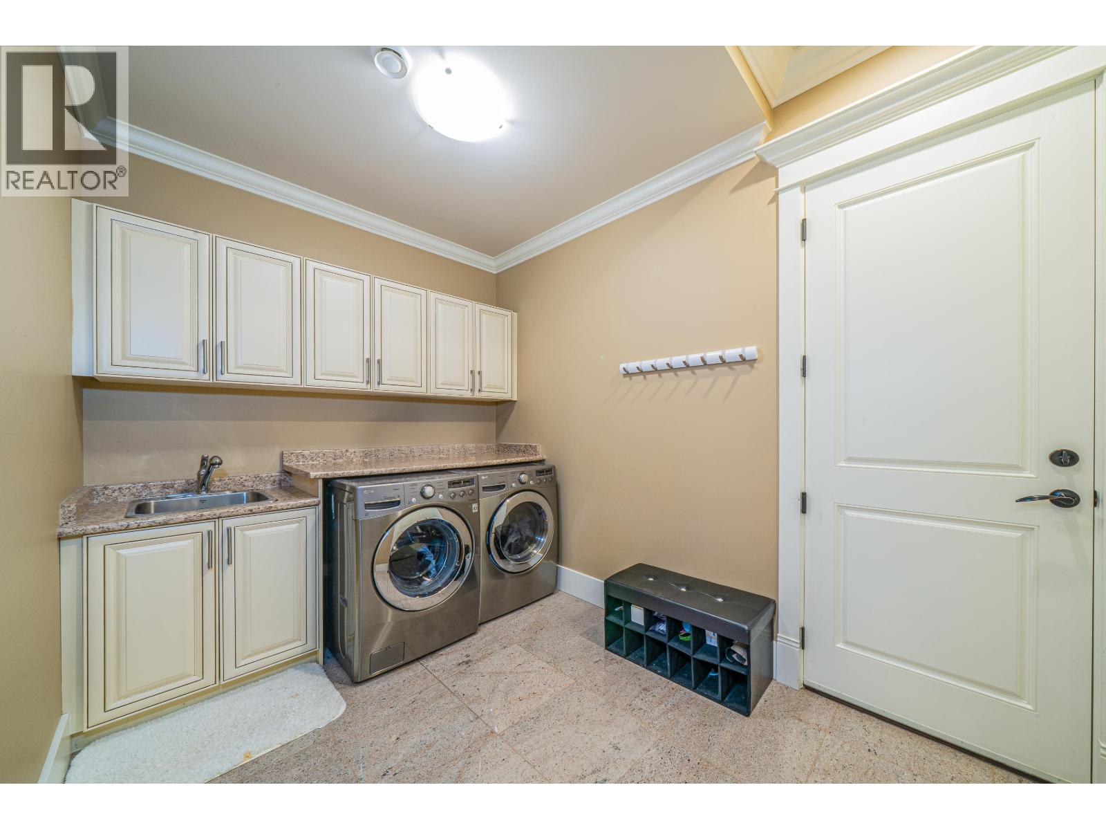 8100 FAIRLANE Road, Richmond