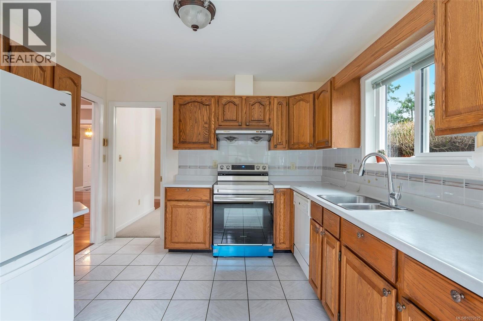  3950 Burchett Place, Saanich
