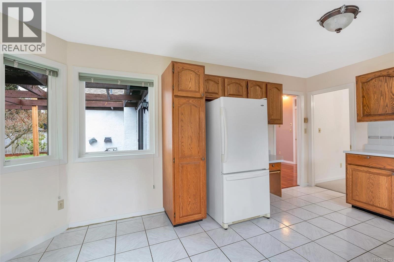  3950 Burchett Place, Saanich