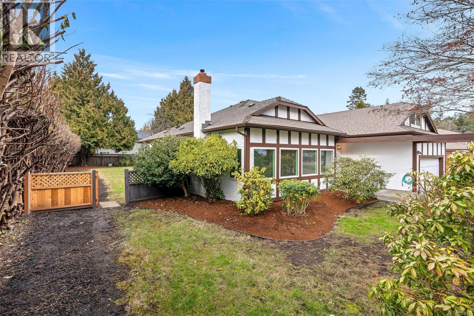  3950 Burchett Place, Saanich