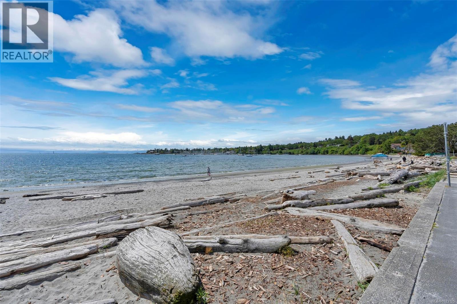  3950 Burchett Place, Saanich