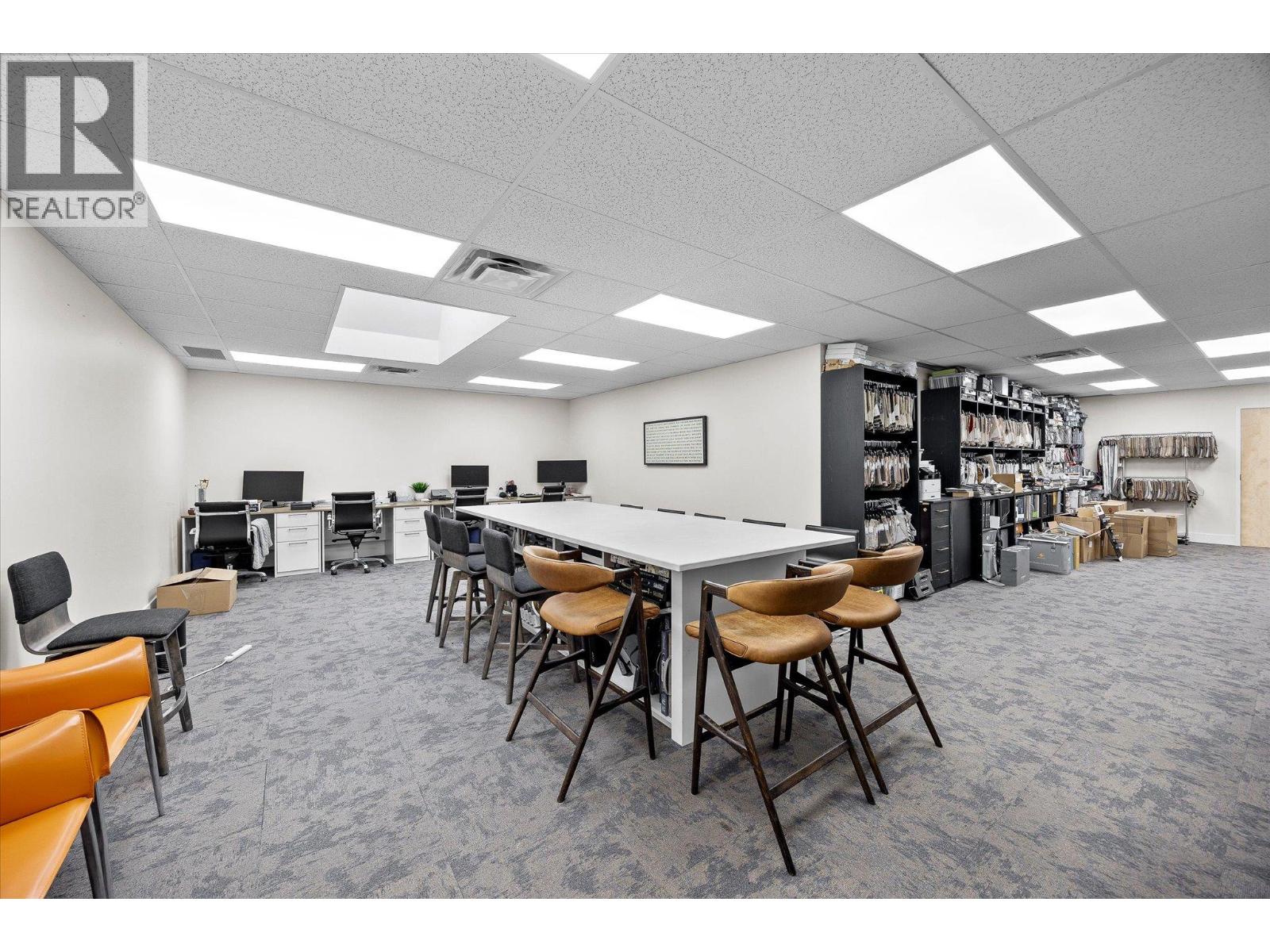 222 1751 Harvey Avenue, Kelowna