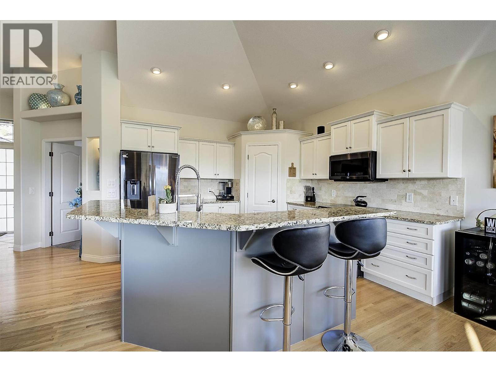  2053 Spyglass Way, West Kelowna