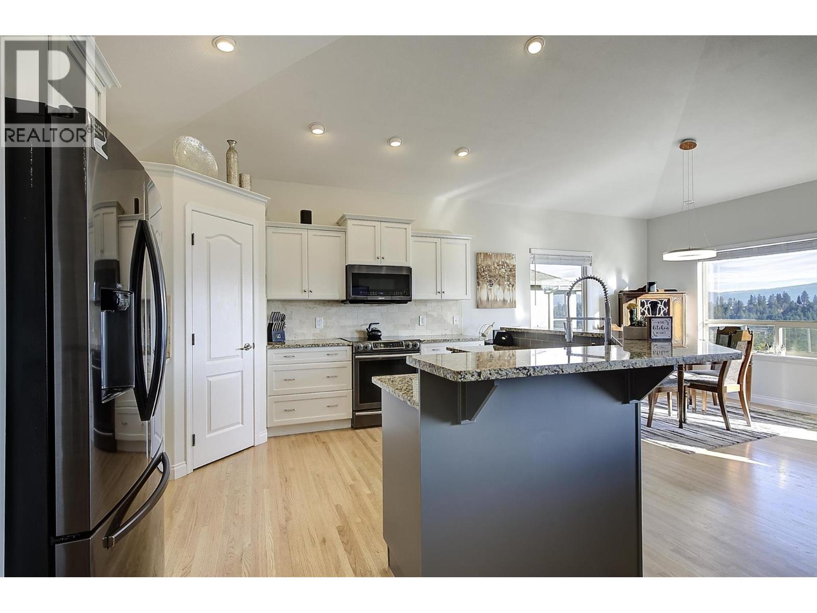  2053 Spyglass Way, West Kelowna