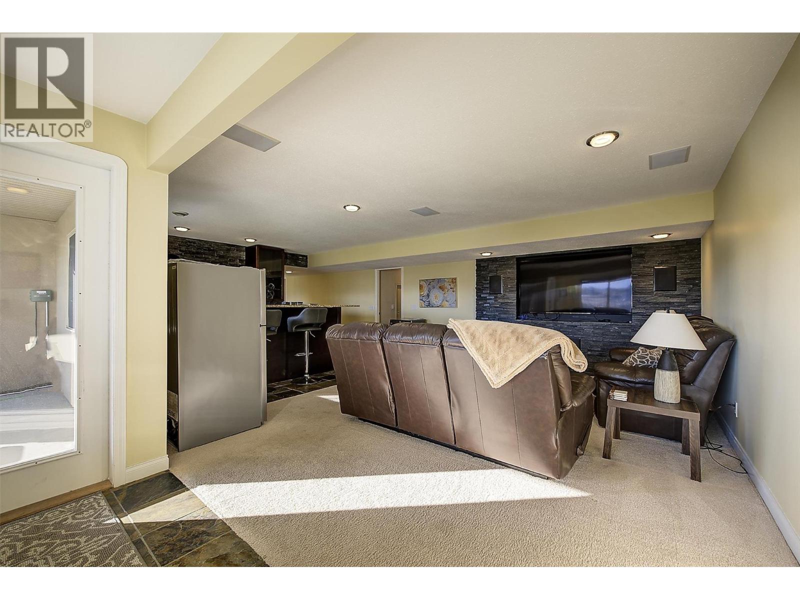  2053 Spyglass Way, West Kelowna