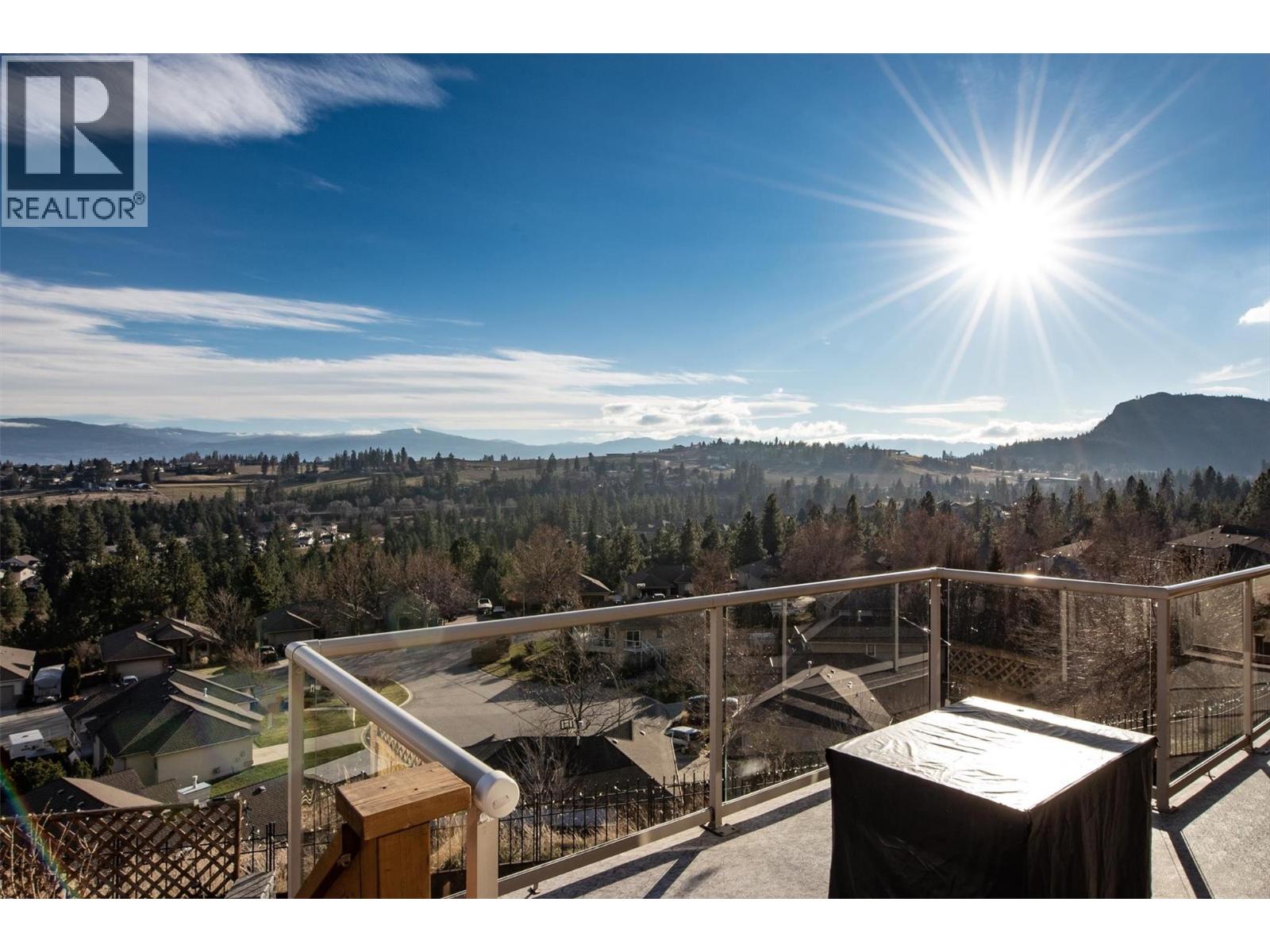  2053 Spyglass Way, West Kelowna