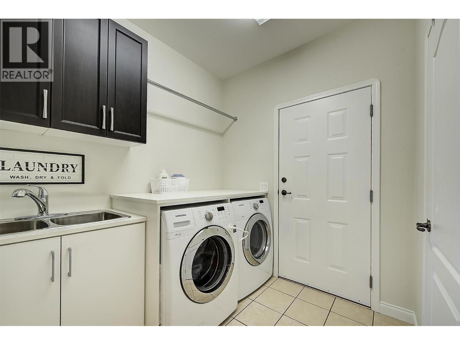  2053 Spyglass Way, West Kelowna