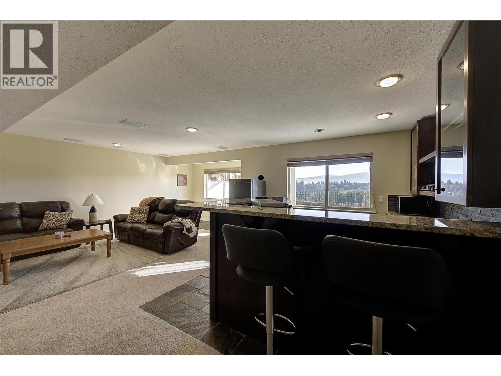  2053 Spyglass Way, West Kelowna