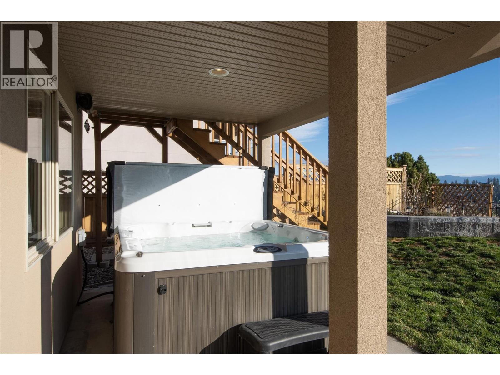  2053 Spyglass Way, West Kelowna