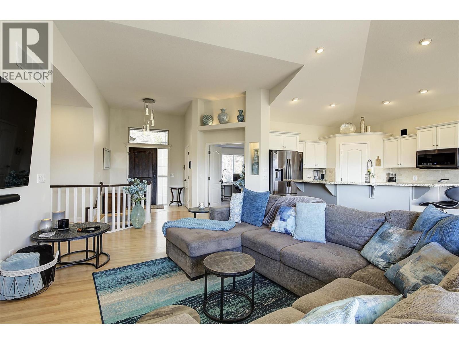  2053 Spyglass Way, West Kelowna