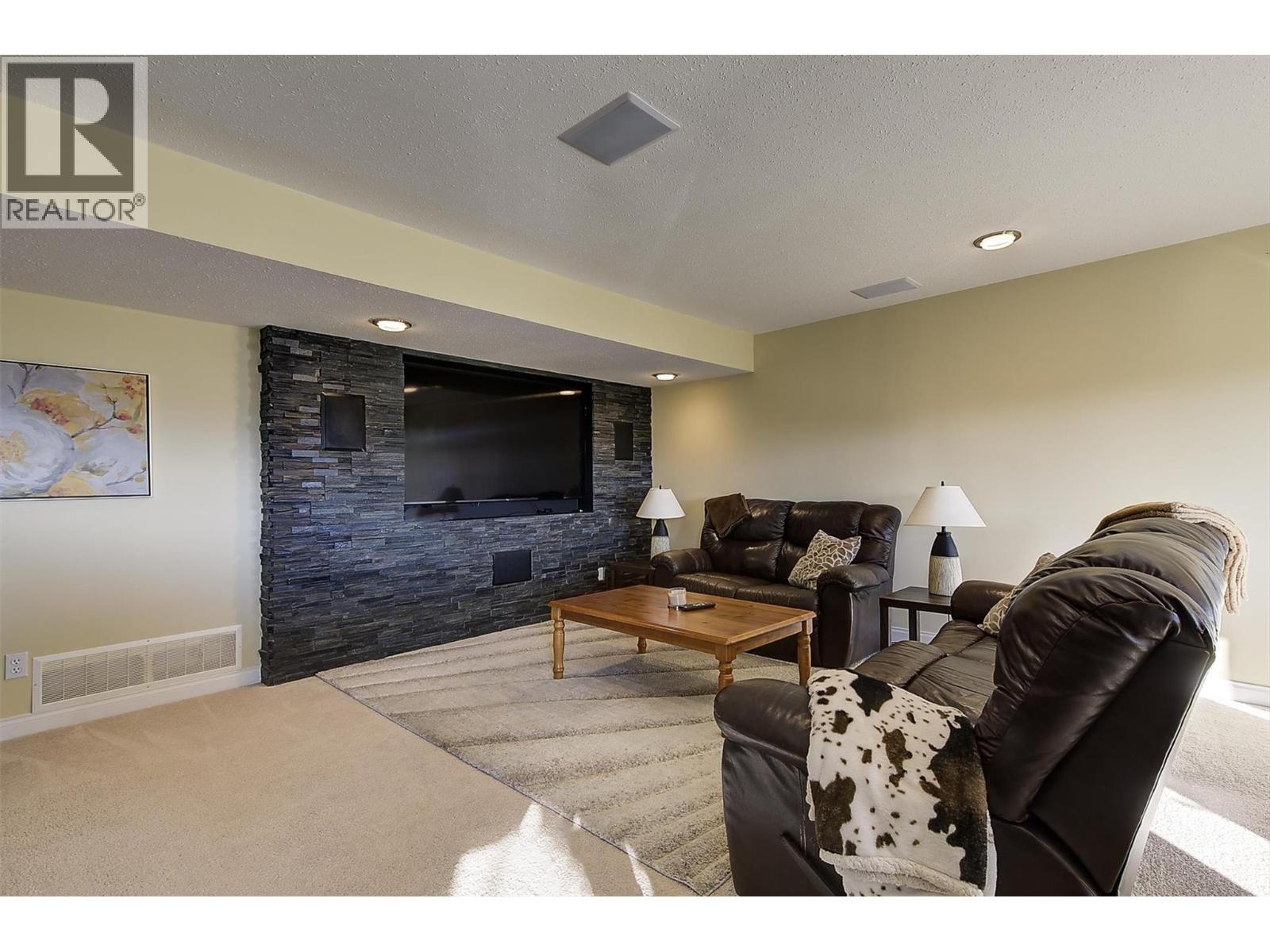  2053 Spyglass Way, West Kelowna