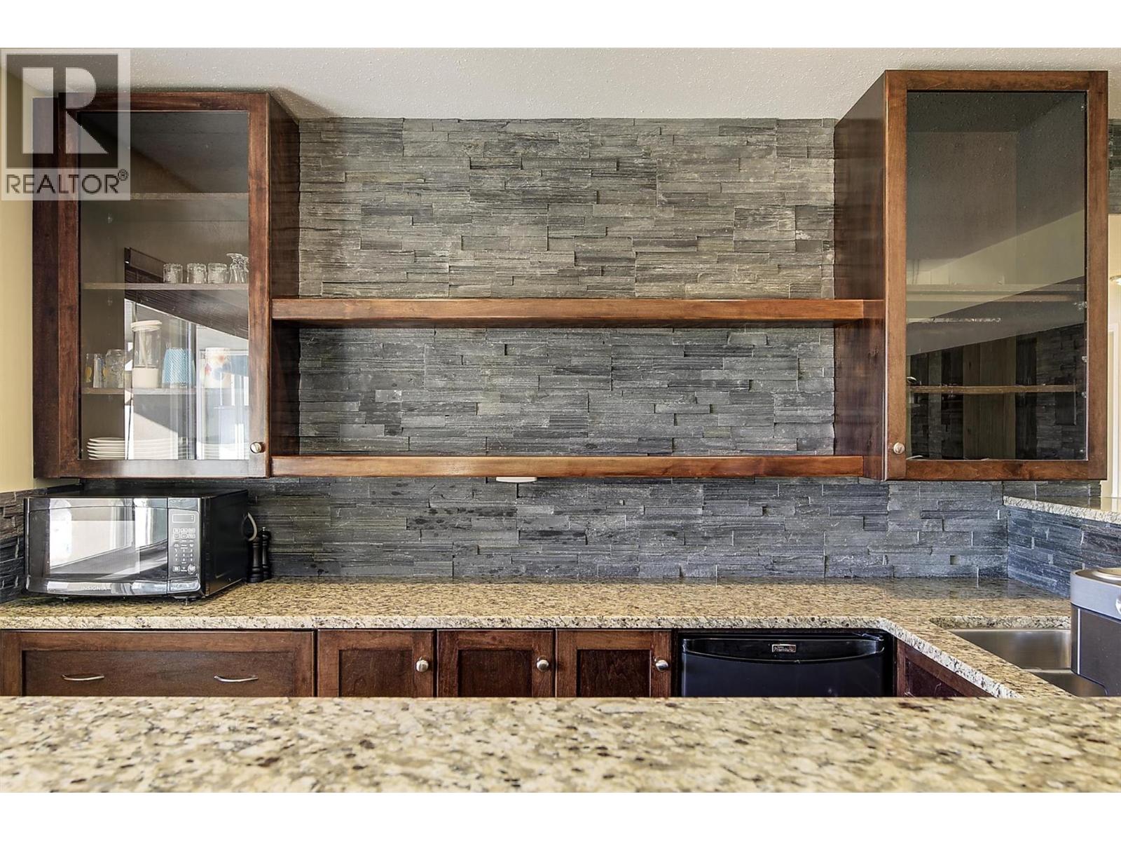  2053 Spyglass Way, West Kelowna