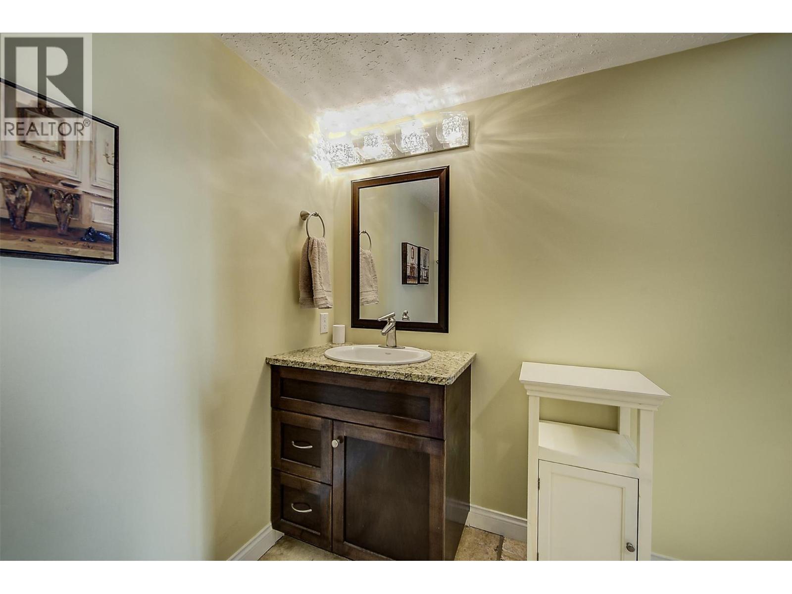  2053 Spyglass Way, West Kelowna