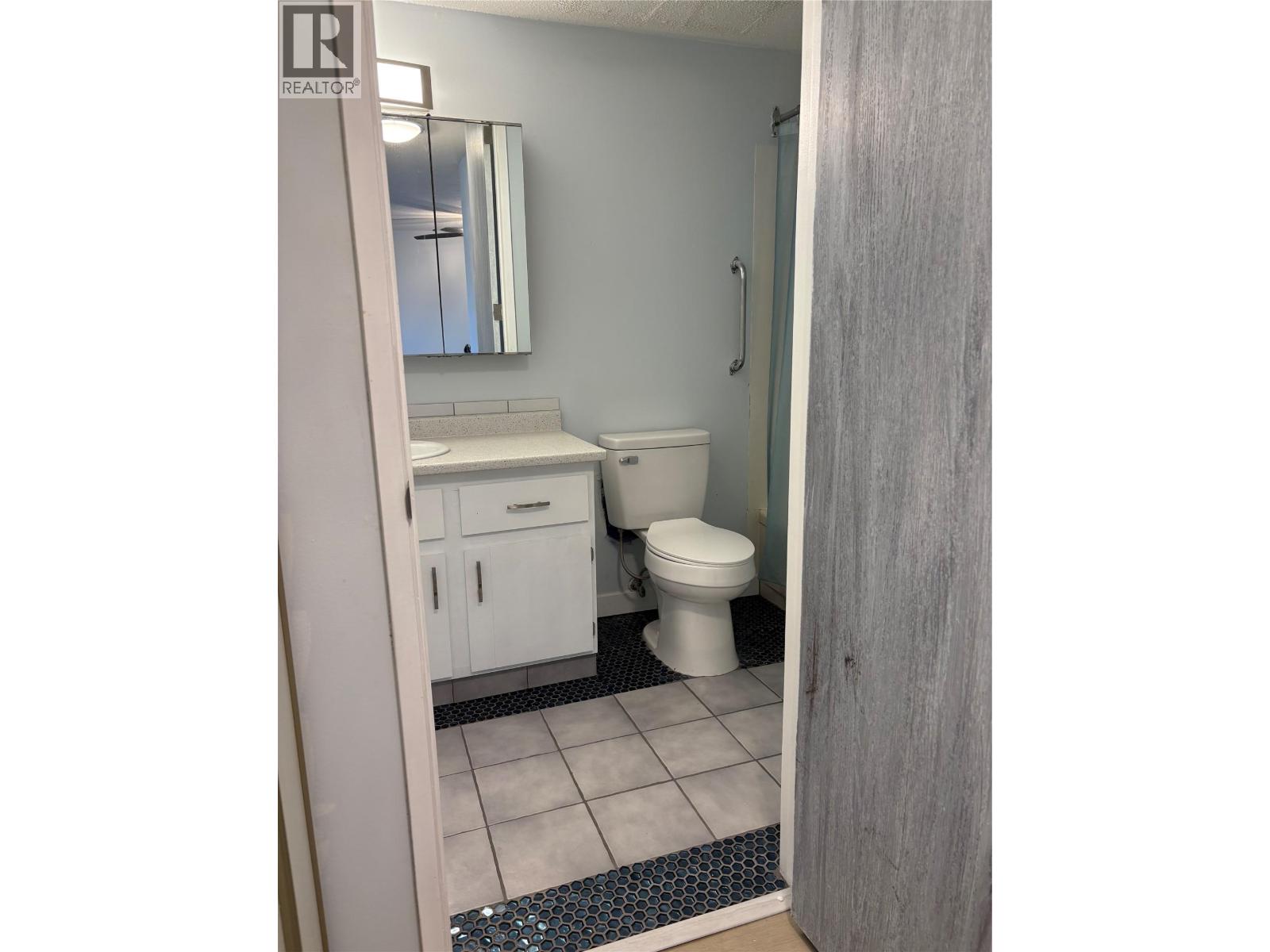 211 1640 Ufton Court, Kelowna