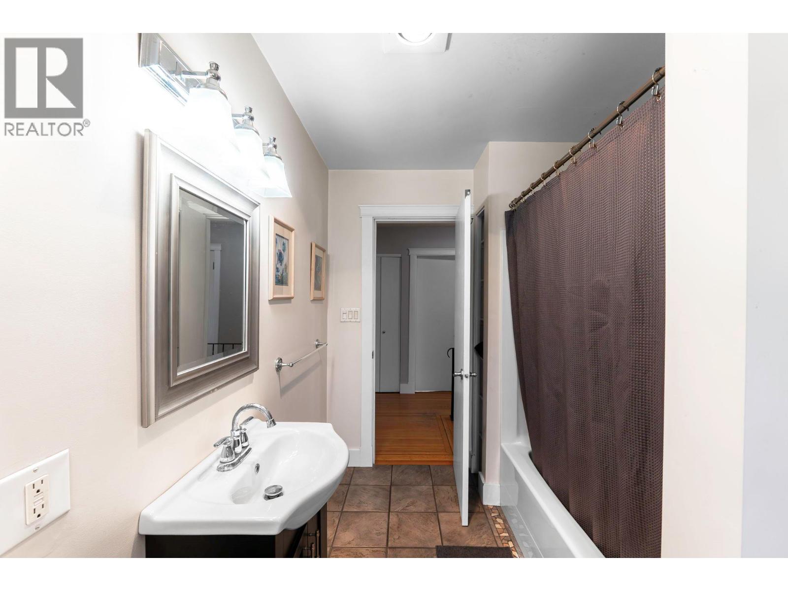  448 Darcy Mountain Road, Princeton