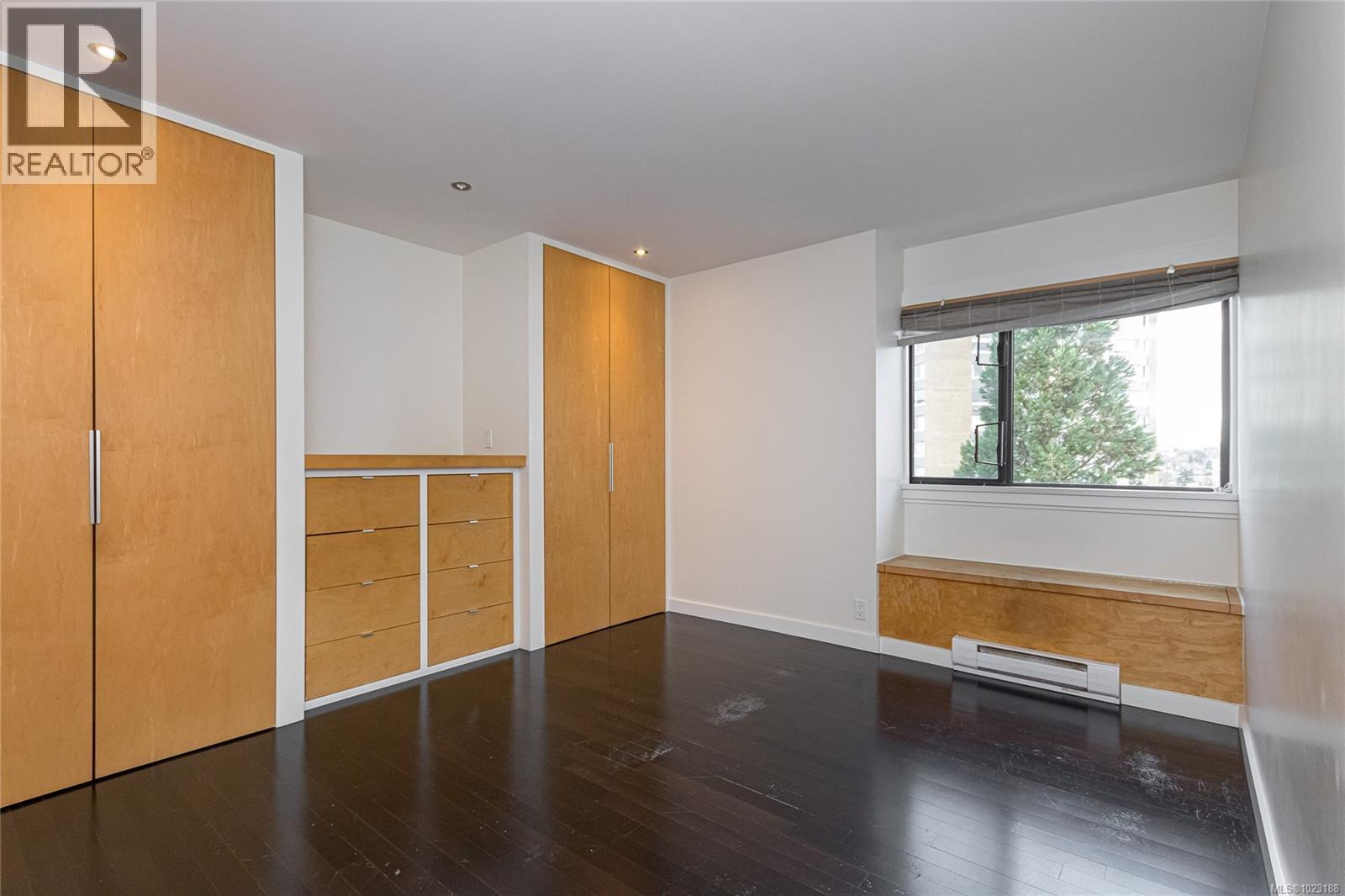 1005 1630 Quadra Street, Victoria