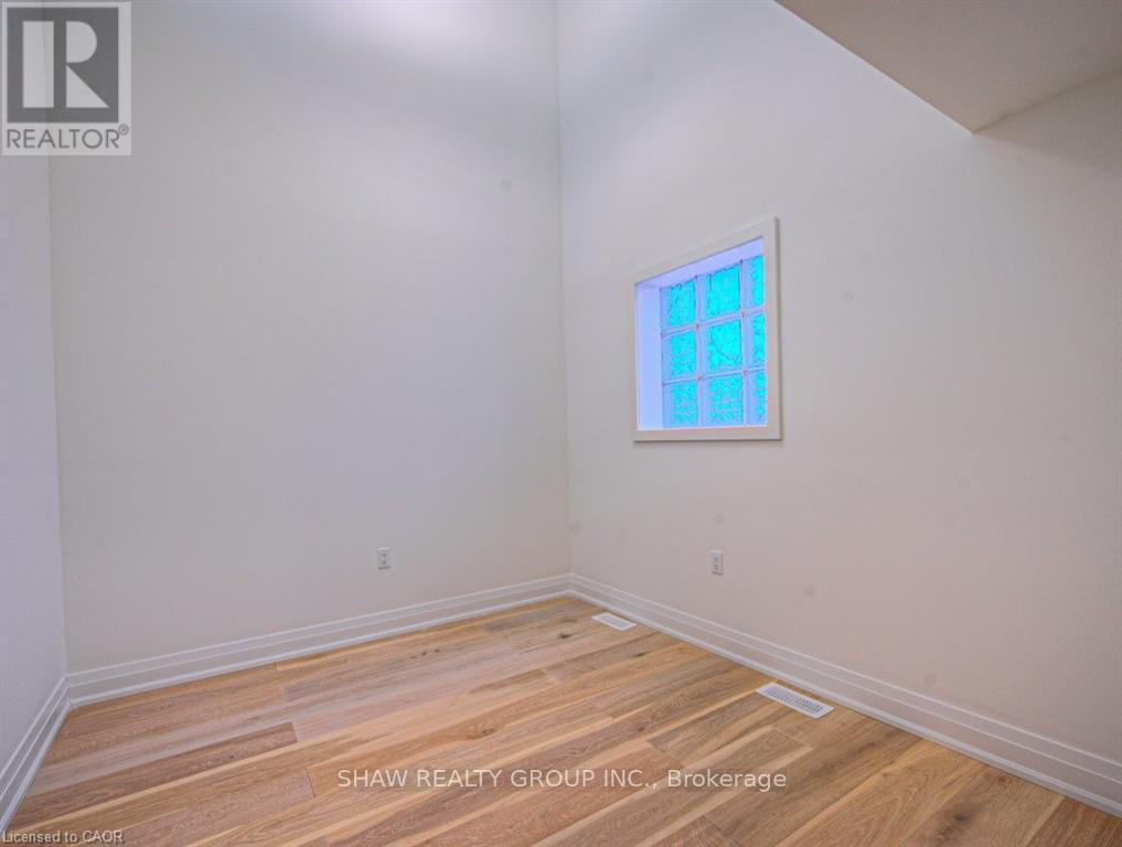 #8 258 HESPELER ROAD - 28