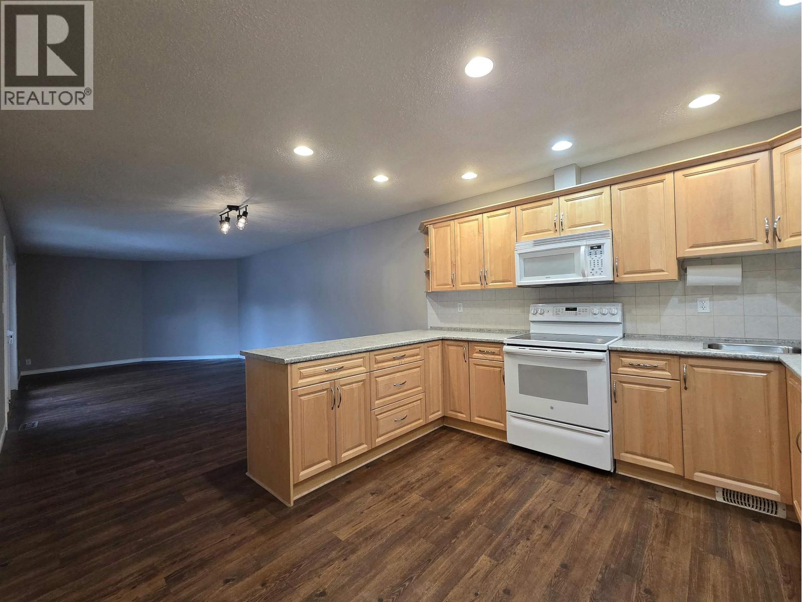 123 111 TABOR BOULEVARD, Prince George