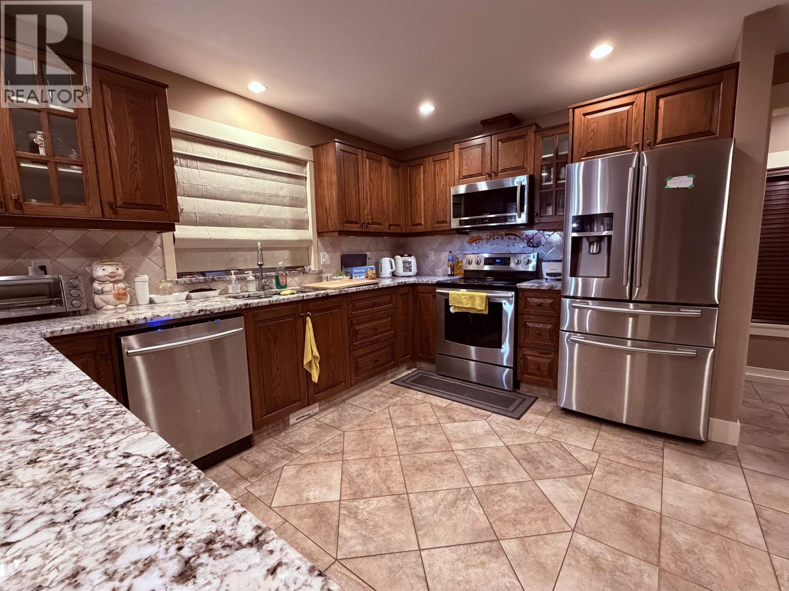 5393 SANS SOUCI ROAD, Halfmoon Bay