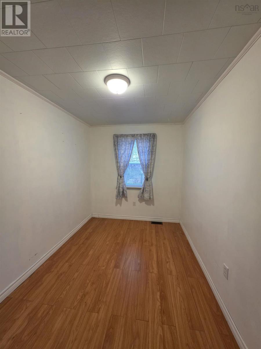 Property 13 of 14 of 34 Young Avenue