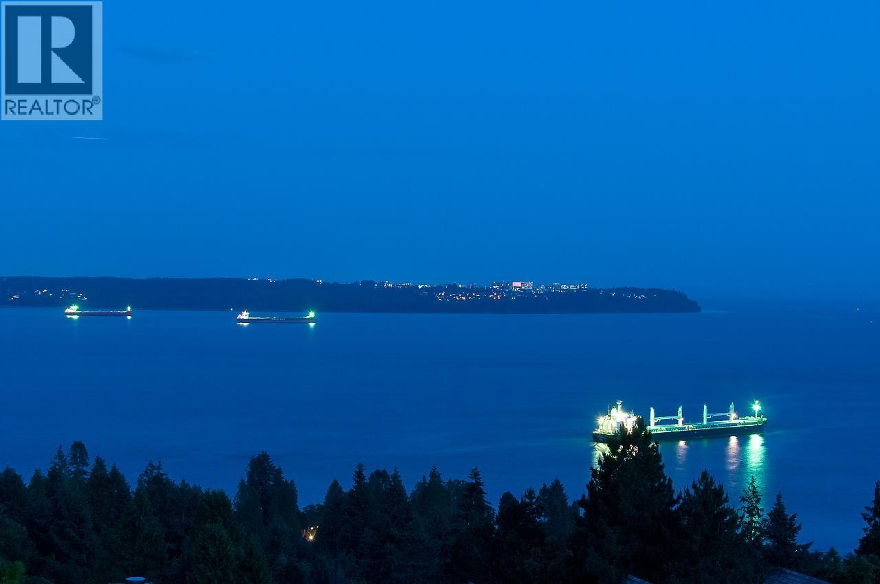 4265 ROCKBANK PLACE, West Vancouver