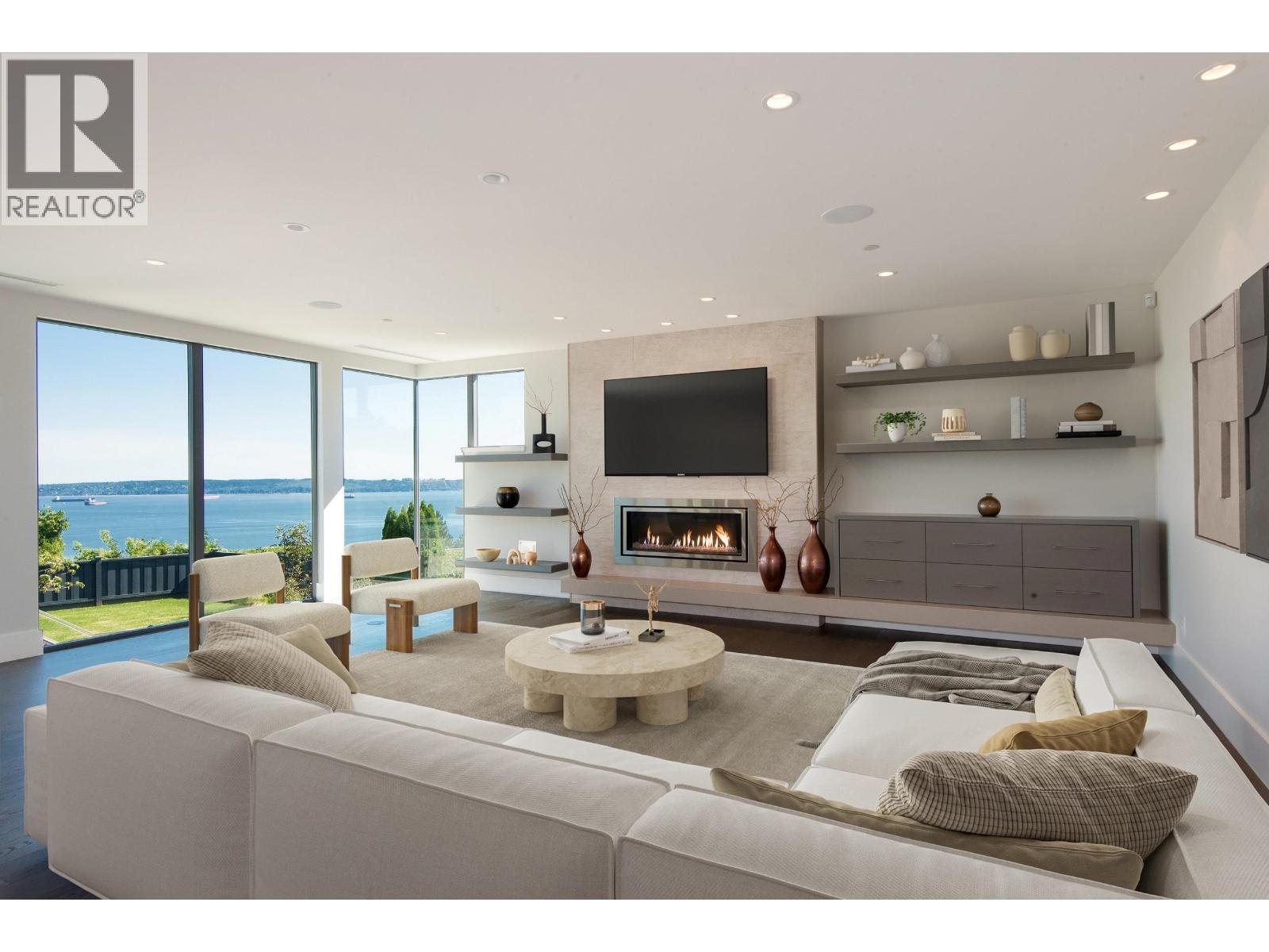 4265 ROCKBANK PLACE, West Vancouver