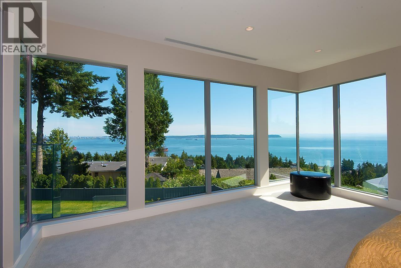 4265 ROCKBANK PLACE, West Vancouver