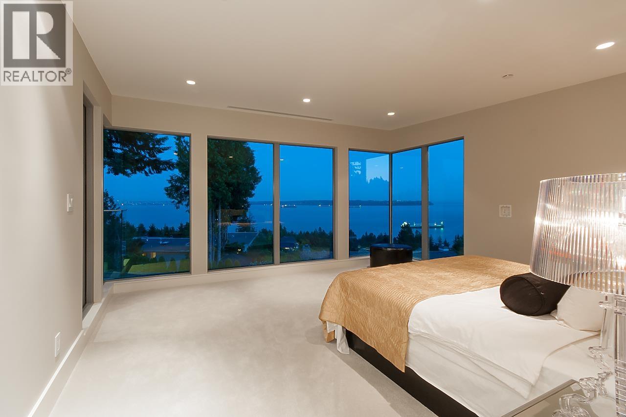 4265 ROCKBANK PLACE, West Vancouver