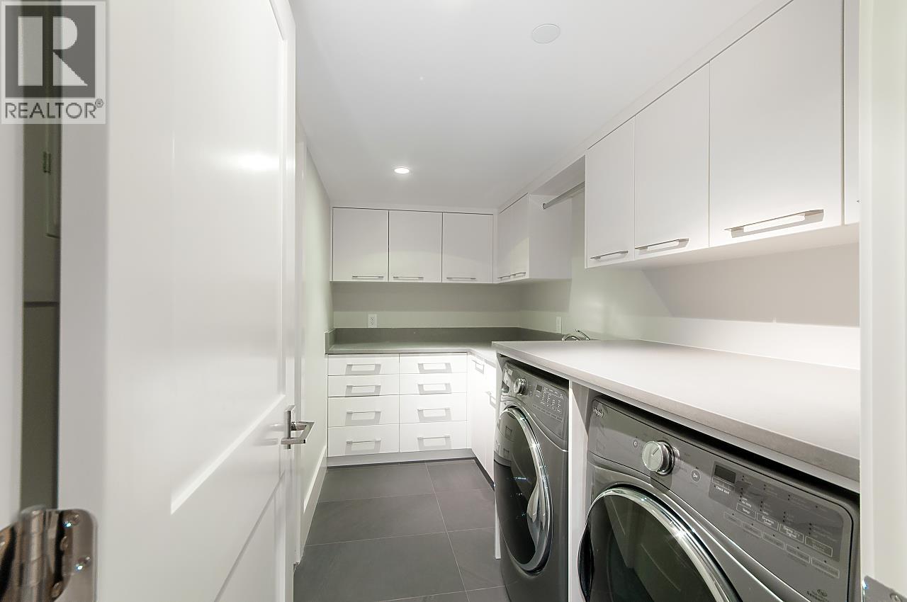 4265 ROCKBANK PLACE, West Vancouver