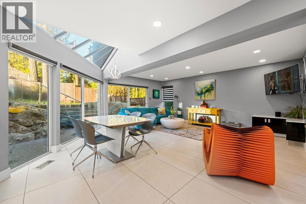 3722 SOUTHRIDGE PLACE, West Vancouver