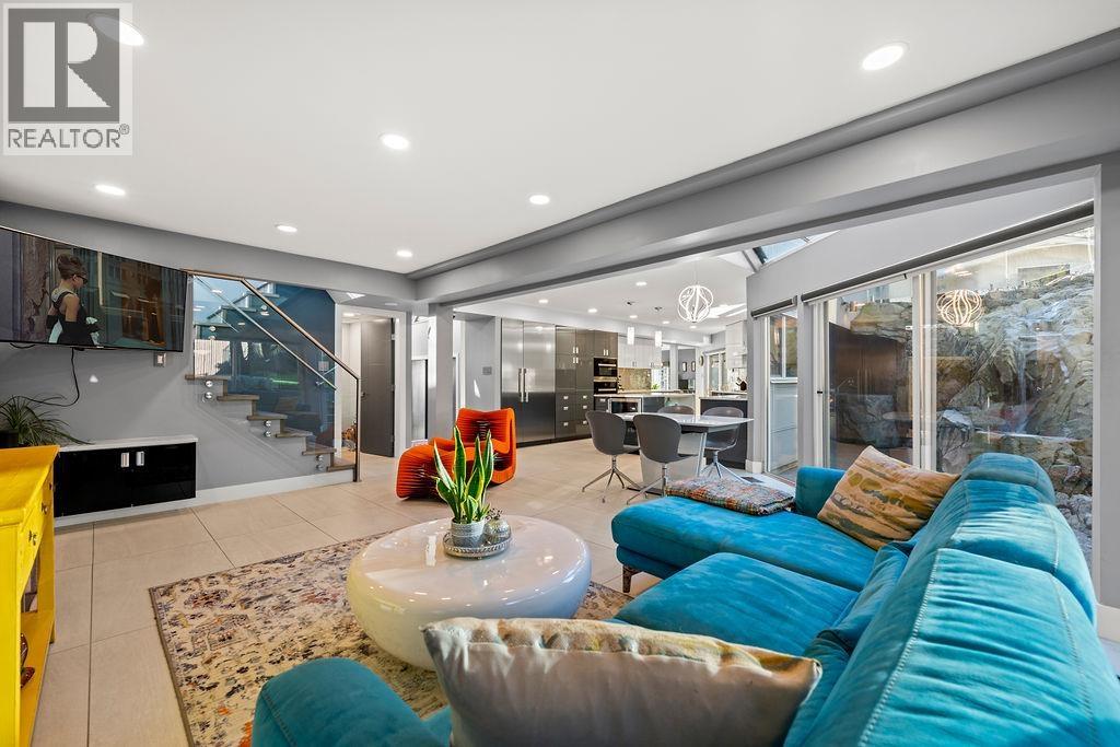 3722 SOUTHRIDGE PLACE, West Vancouver