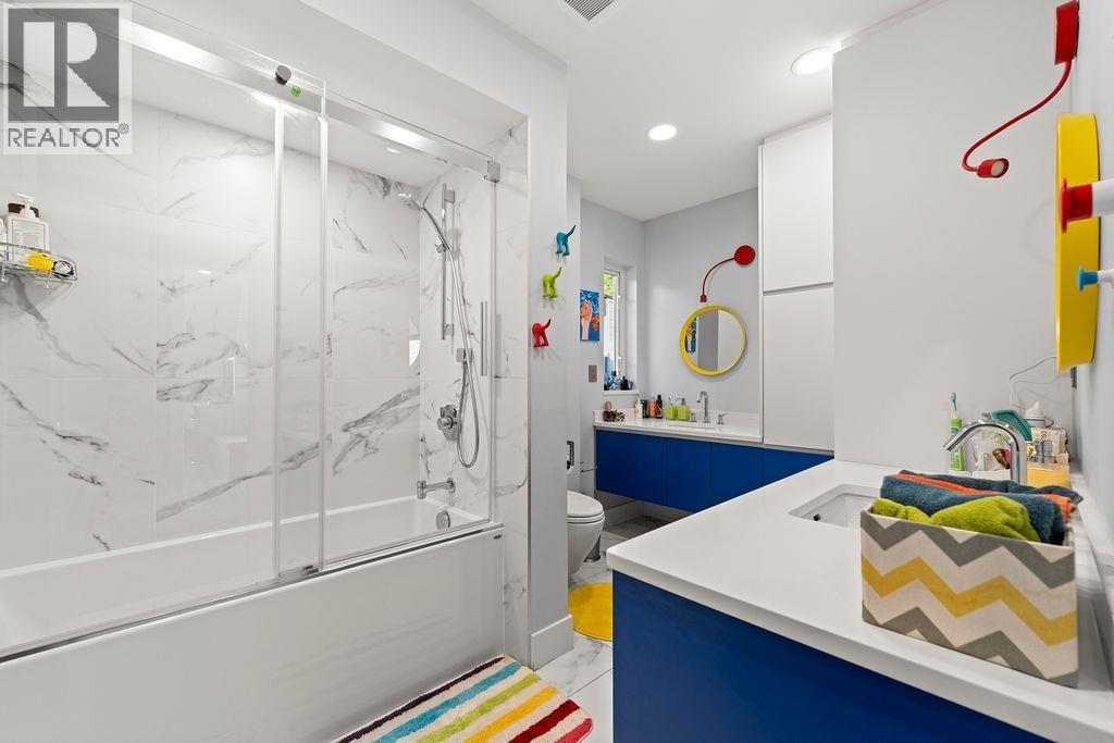 3722 SOUTHRIDGE PLACE, West Vancouver