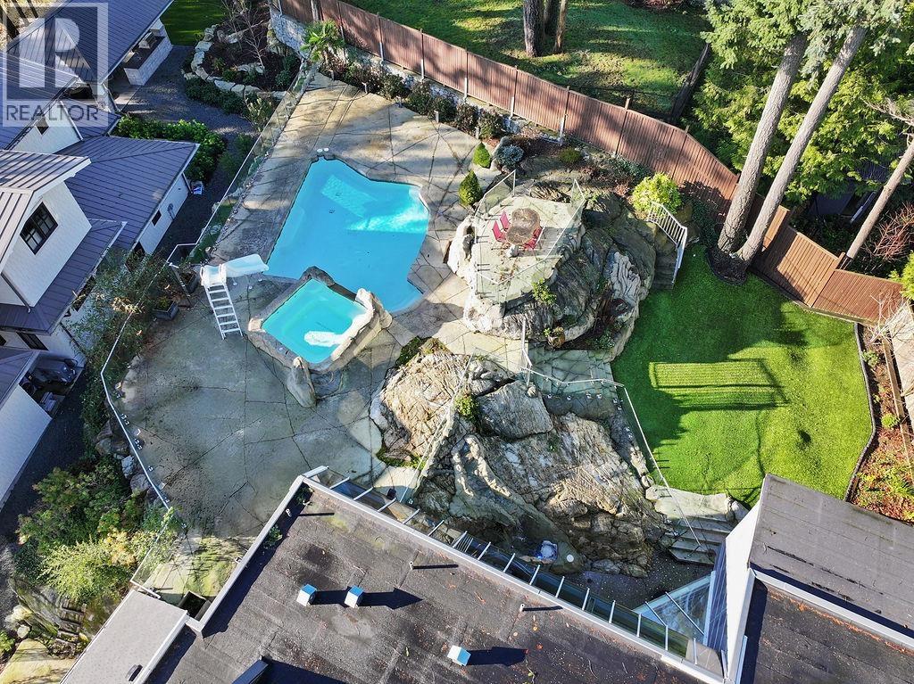 3722 SOUTHRIDGE PLACE, West Vancouver