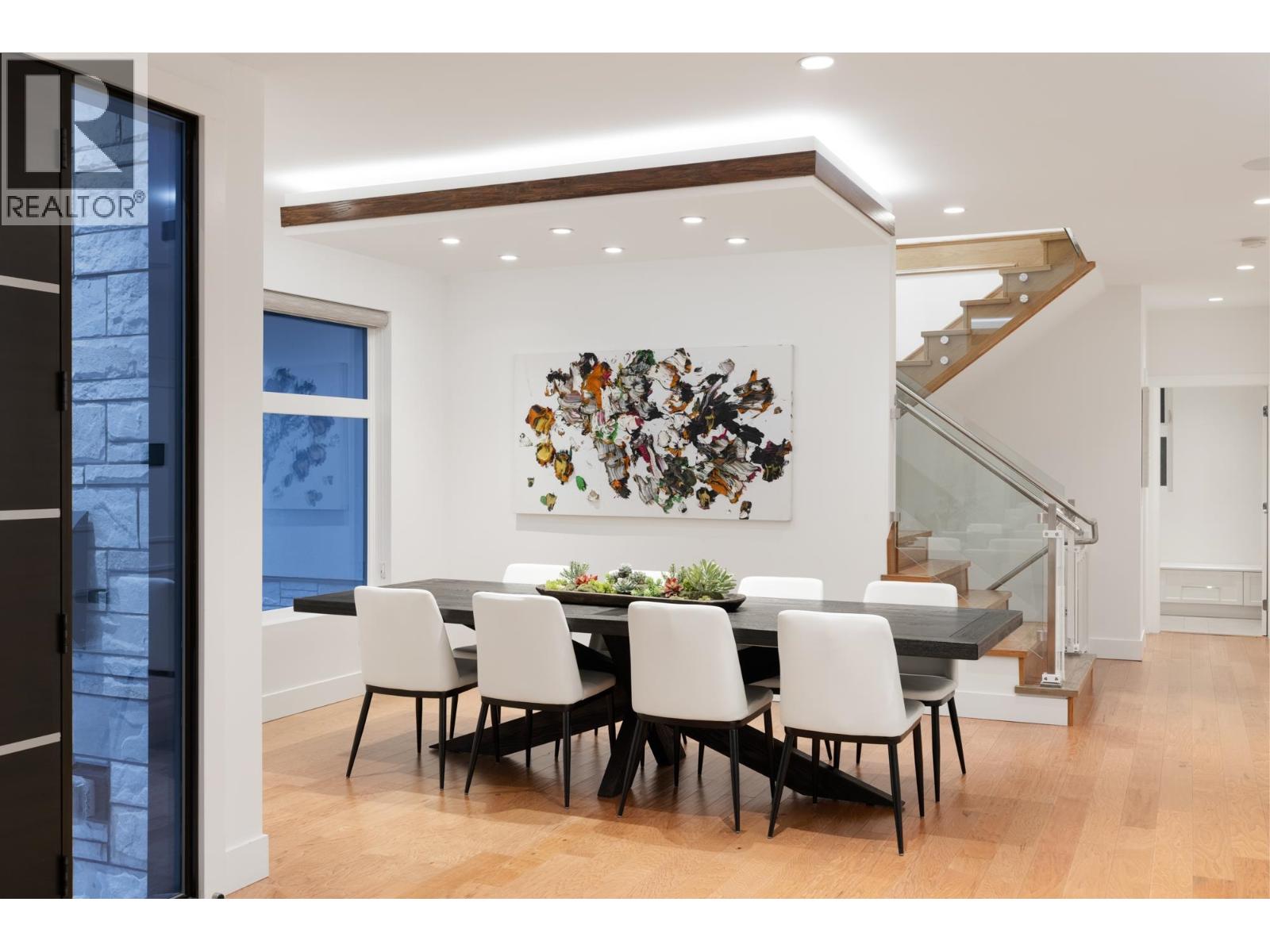 2902 ST. ANDREWS AVENUE, North Vancouver